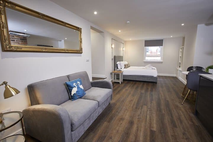 Three Cranes Serviced Apartments Image 10