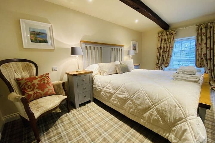 The Moon Inn at Stoney Middleton Image 6