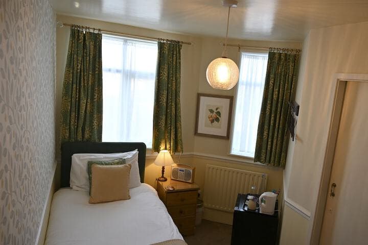 Orchard Club - Newton House Image 3