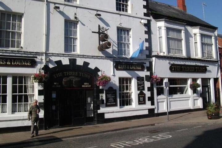 Three Tuns Hotel Image 2