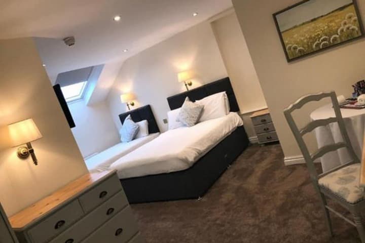 The Sitwell Arms Hotel Image 2