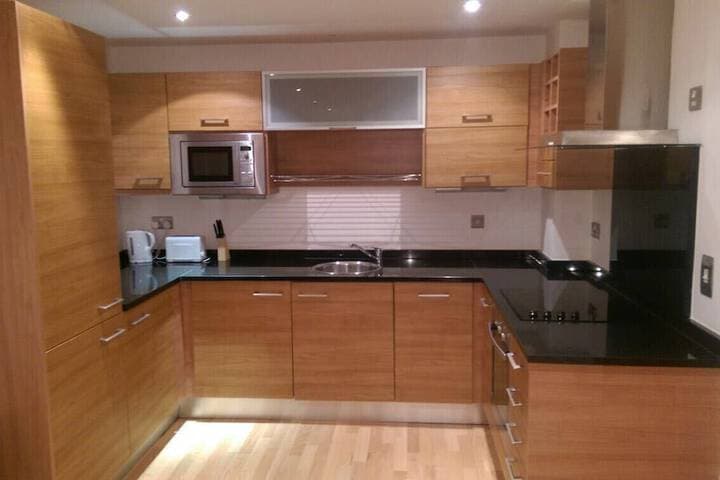 Ch &  bro properties Ltd Image 8