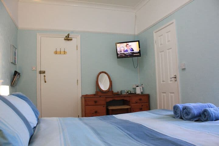 The Meltham Guesthouse Image 5