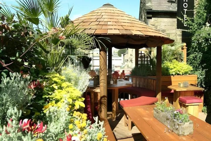 The Inn at Cheltenham Parade Image 7