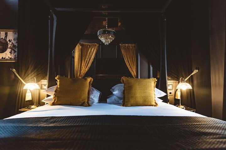 Impossible Motel Image 7