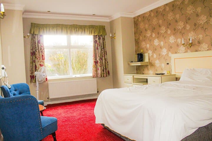 Consort Hotel Image 9