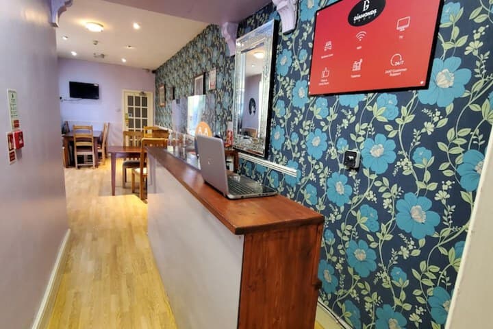 Diamonds Guest House Image 7