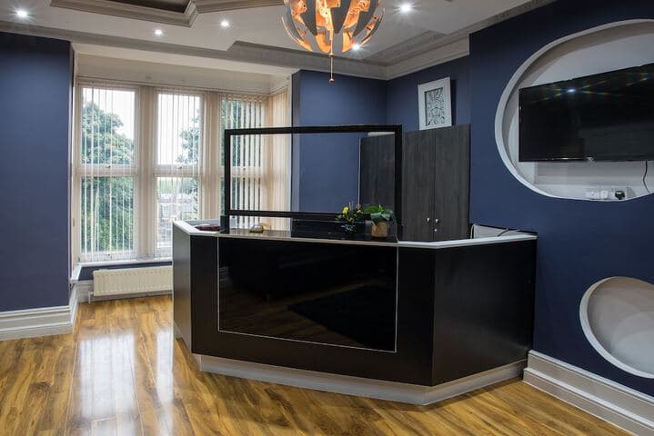 High Bank Hotel Image 4