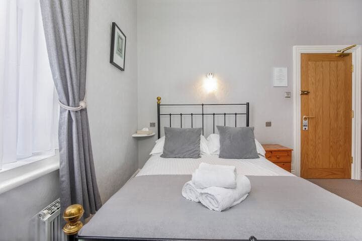 St Marys Guest House Image 9