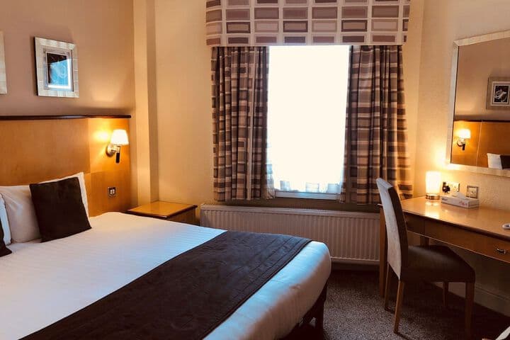 The Royal Hotel Image 8