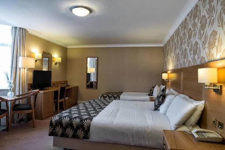 Weetwood Hall Conference Centre &  Hotel Image 6