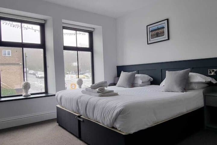 Friendship Hotel Image 10