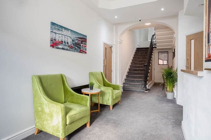 Dusties Hotel Image 7