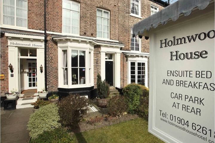 Holmwood House Hotel Image 1