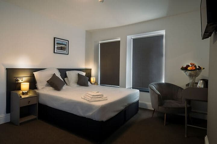 Friendship Hotel Image 2