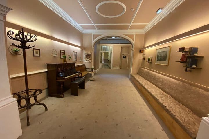 Green Gables Hotel Image 5