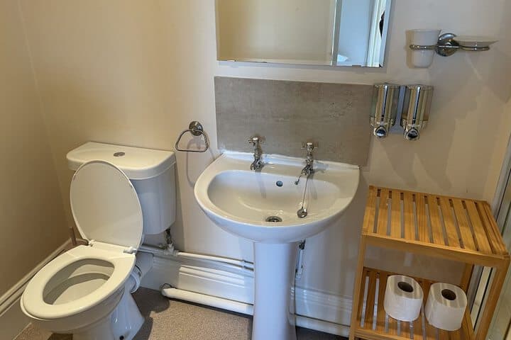 Diamonds Lodge Ltd Image 1