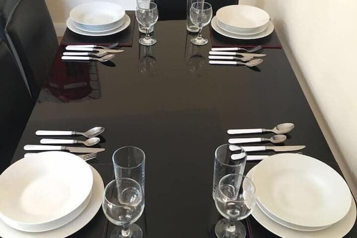 North Crescent Image 10