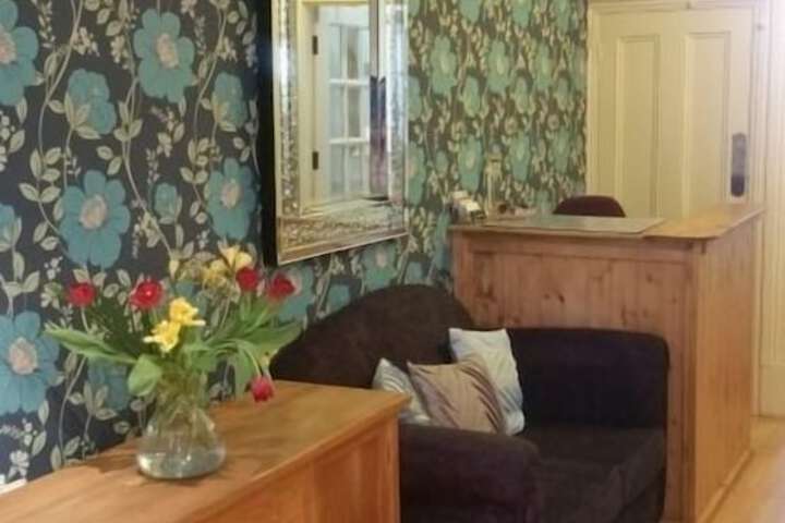 Diamonds Guest House Image 6