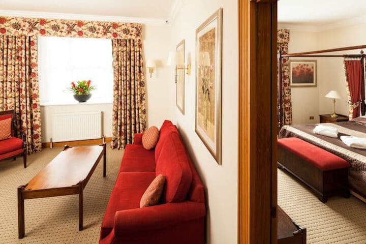 Mercure York Fairfield Manor Hotel Image 7