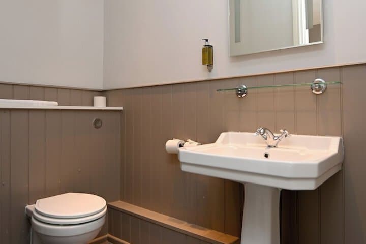 Wheatsheaf Baslow by Marstons Inns Image 9