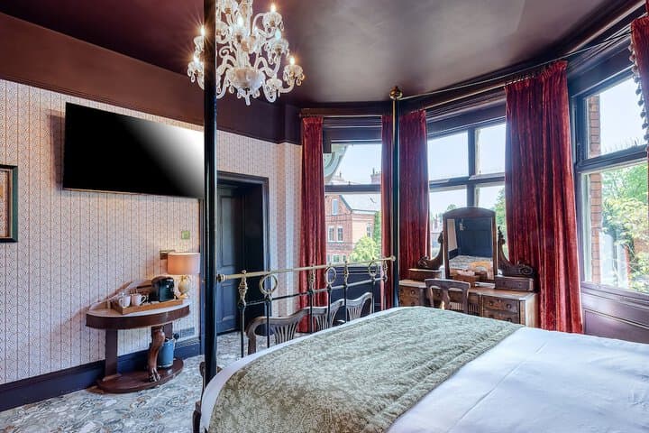 Clementines Guest House Image 9