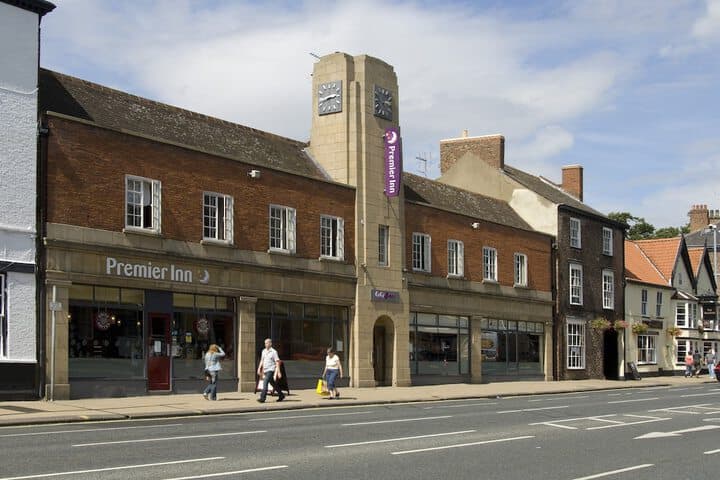Premier Inn Sheffield / Barnsley - M1 Jct36 Image 1
