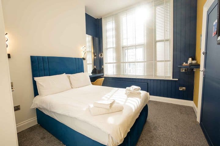 Delmont Hotel Image 10