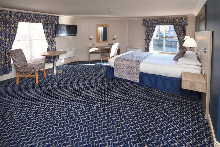 The Queens Hotel Image 5