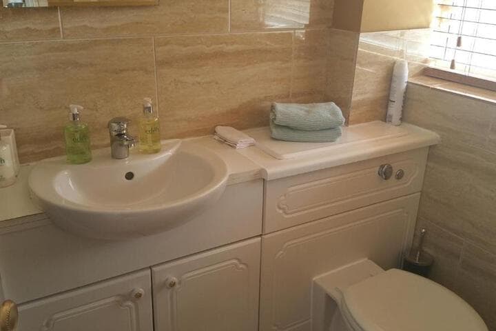 Brentwood Guest House Image 10