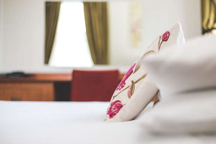 The Oak Wheel Pub Image 8