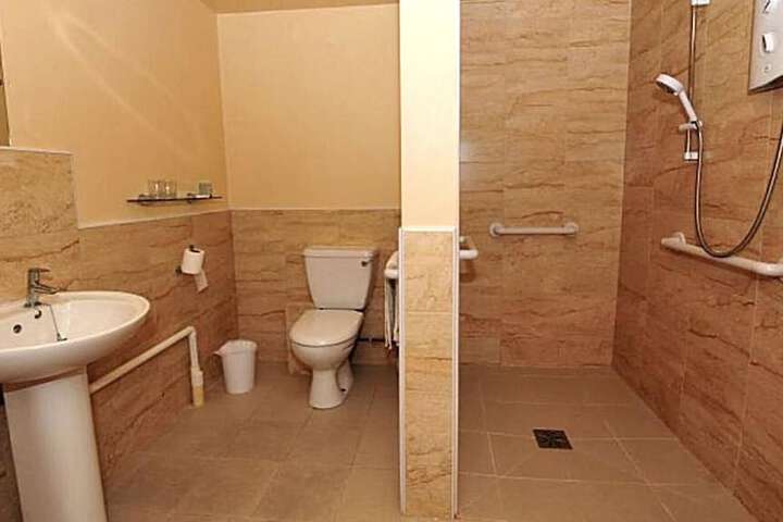 Chevin End Guest House Image 10