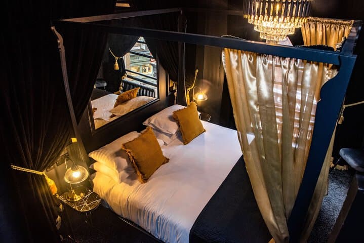 Impossible Motel Image 8