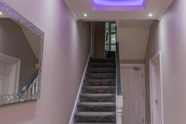 High Bank Hotel Image 6