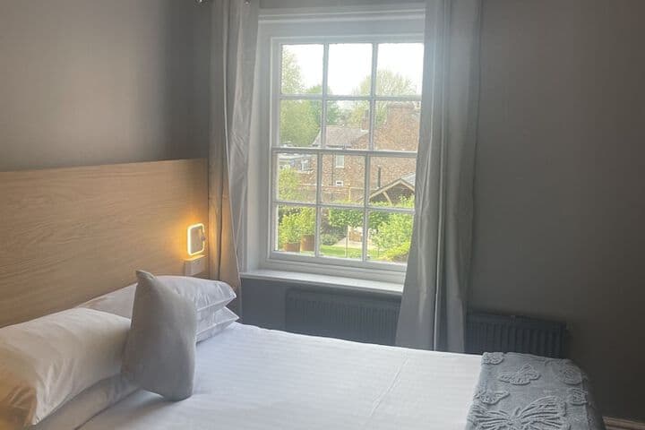 Diamonds Inn Ltd Image 2