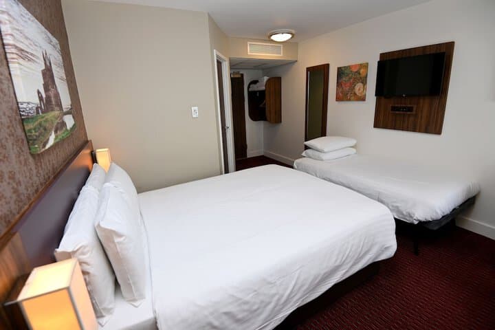 Penny Hedge Whitby by Marstons Inns Image 10