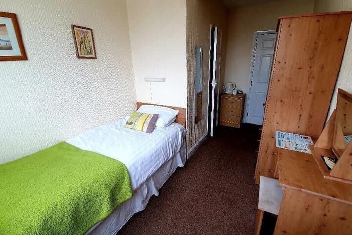 Rivelyn Hotel Bar &  Restaurant Image 11