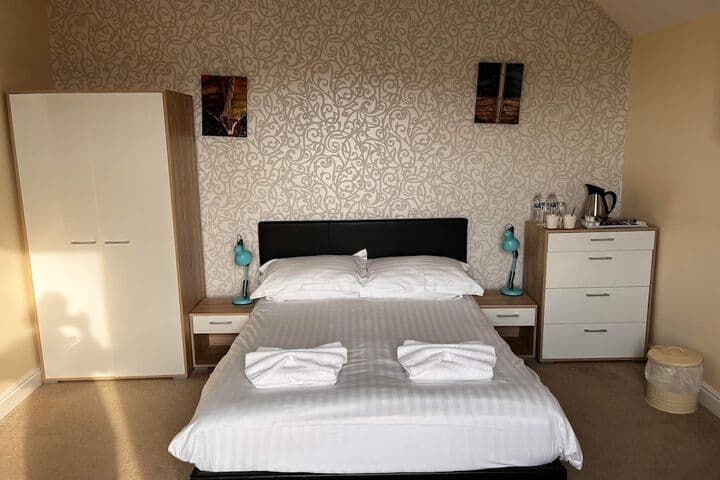 The Captain Cook Inn Image 8