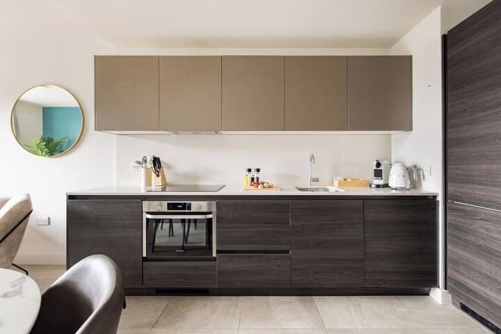 Leeds Centre by Charles Hope Image 9