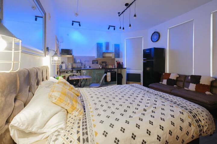 Industrial Studio Near Headingley Stadium Image 6