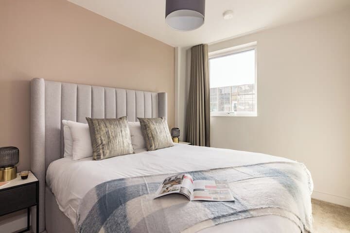 Leeds Centre by Charles Hope Image 2