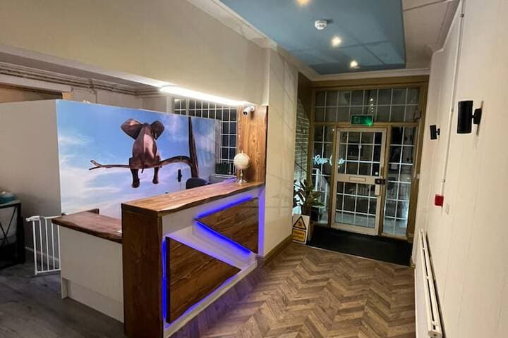 White Rose Hotel and Restaurant Image 6