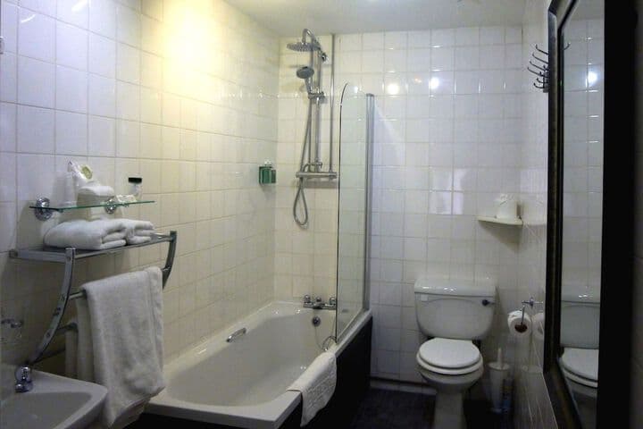 Orchard Club - Newton House Image 12