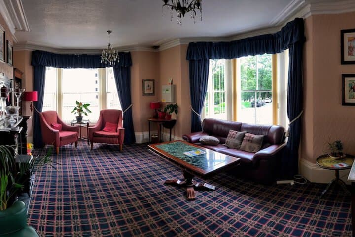 Rivelyn Hotel Bar &  Restaurant Image 3