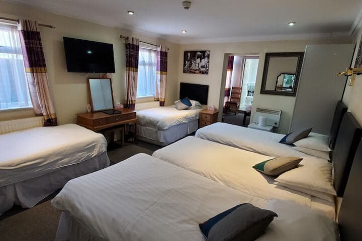 Diamonds Guest House Image 11