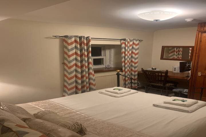 Ye Olde Mustard Pot Image 9