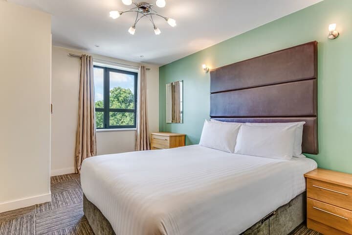 Roomzzz Leeds Headingley Image 10