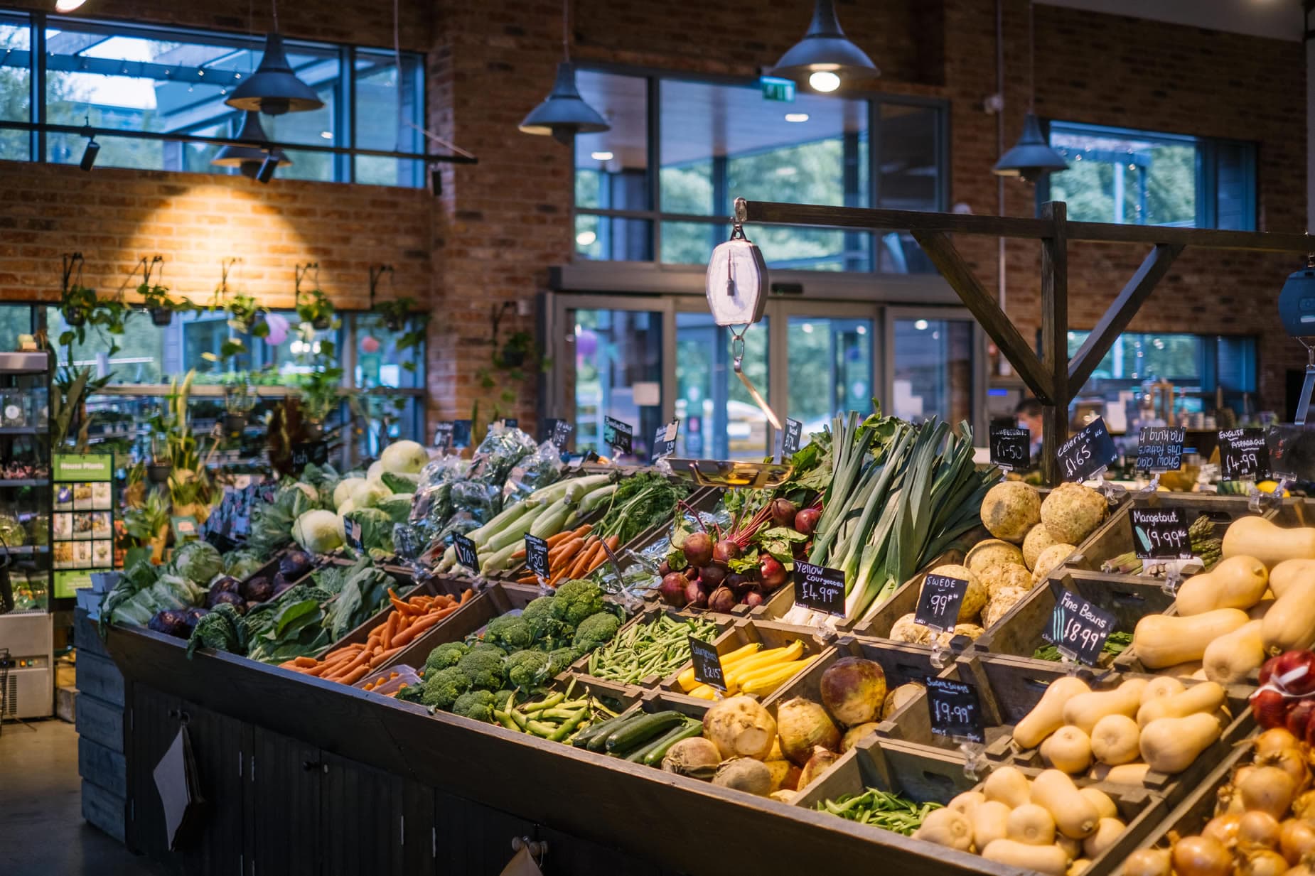 5 reasons to shop local in 2022