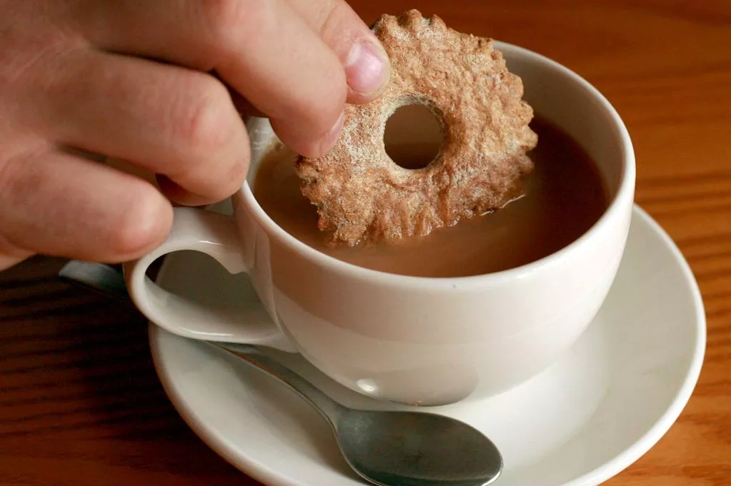 Why An American's Microwave Tea Technique Caused Outrage In Yorkshire