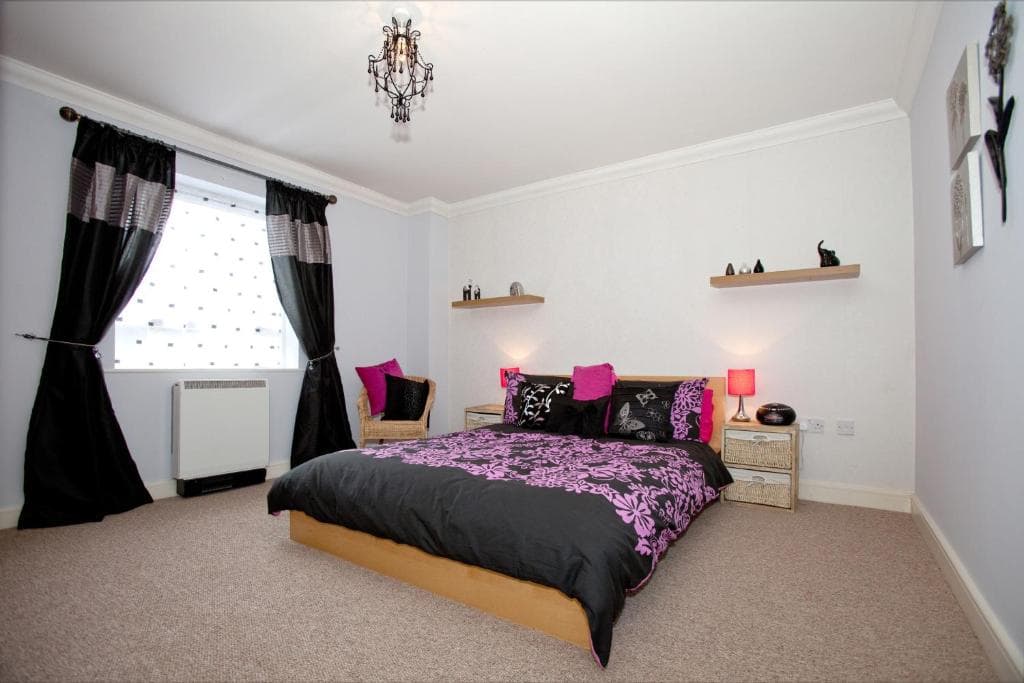 Accommodation at Riverbank View Three Bedroom Apartment with Free Parking in york